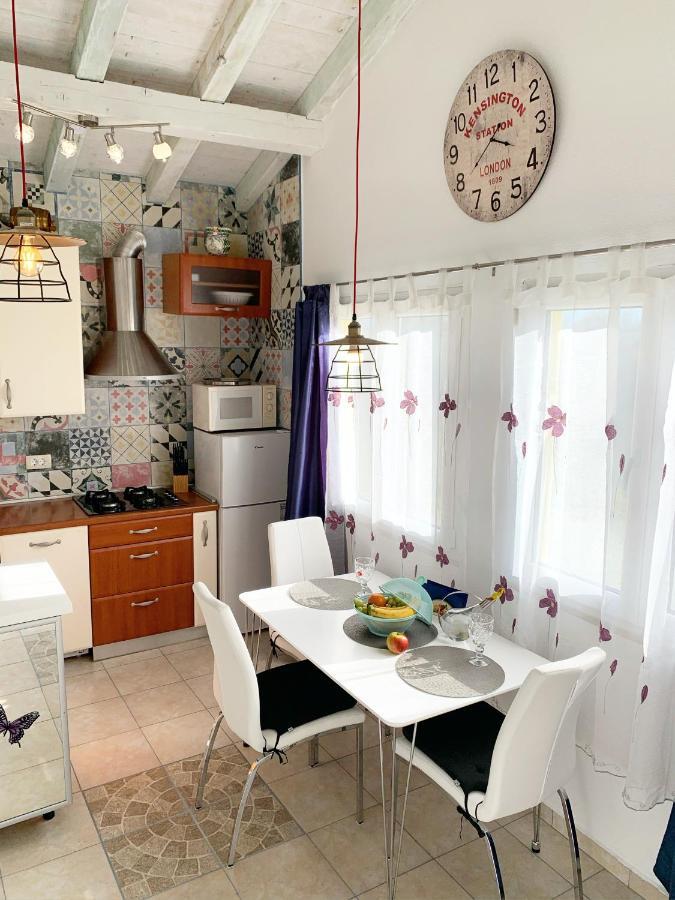Apartment Helena Канфанар Екстериор снимка