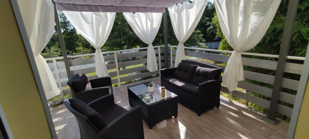 Apartment Helena Канфанар Екстериор снимка